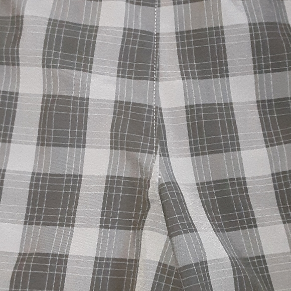 Hurley Plaid Shorts - Picture 3 of 6